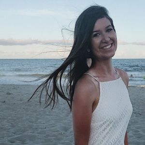 Meet your Posher, Caroline